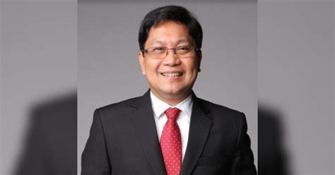 presidential communications office careers|DOTr’s Cesar Chavez named presidential assistant for  .